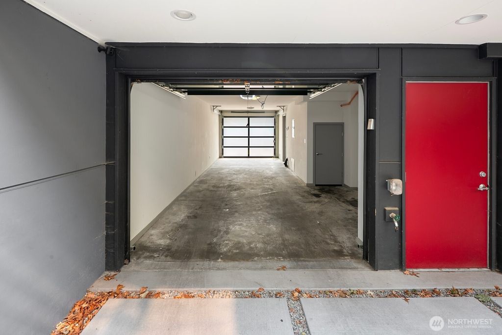 Photo of 2005 E Denny Way #B, Seattle, WA 98122 (MLS # 2429940)