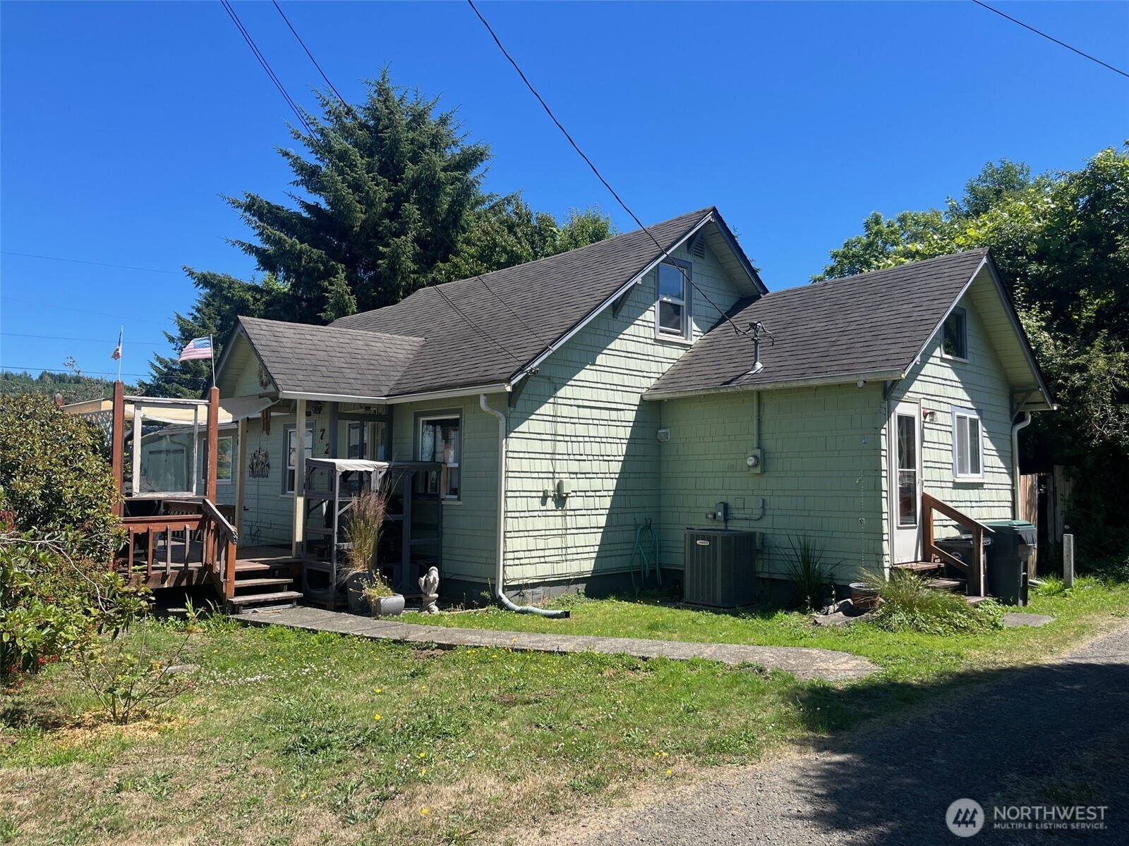 722 Queen Avenue