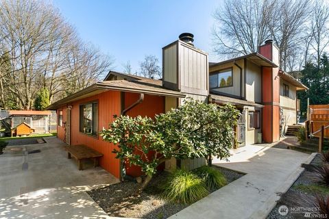 15422 40th Avenue S C Tukwila WA 98188