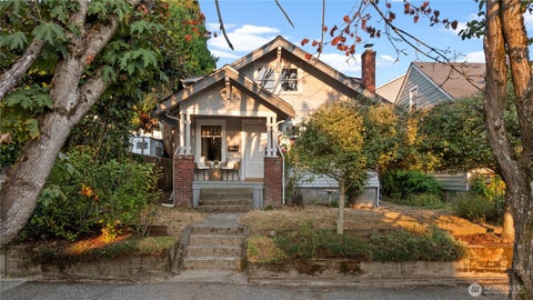 Photo of 631 N Steele Street, Tacoma, WA 98406 (MLS # 2571357)