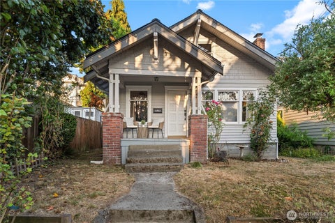 Photo of 631 N Steele Street, Tacoma, WA 98406 (MLS # 2571357)
