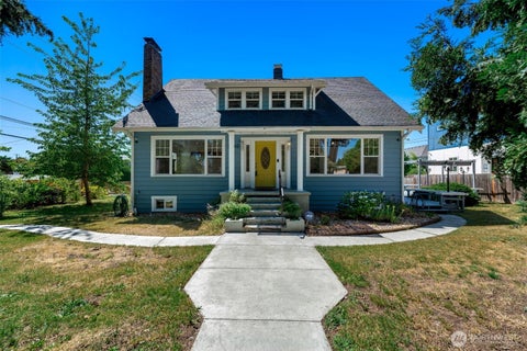 Photo of 3540 S Kenyon St ST, Seattle, WA 98118 (MLS # 2549701)