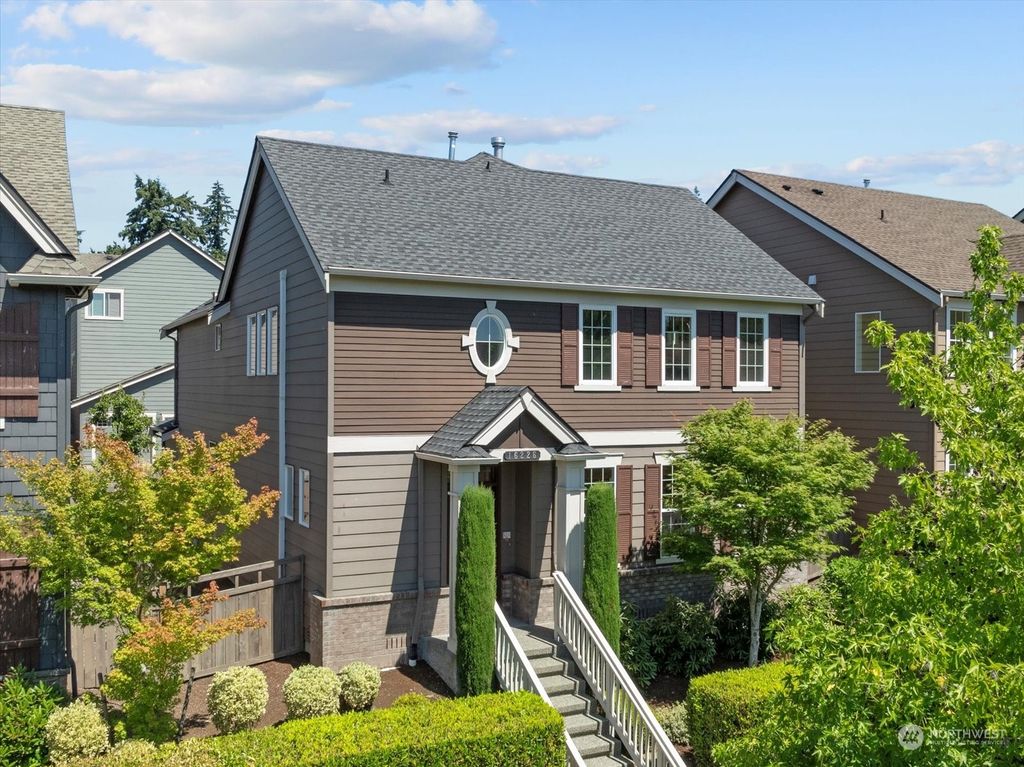 Photo of 16226 SE 139th Court, Renton, WA 98059 (MLS # 2265050)