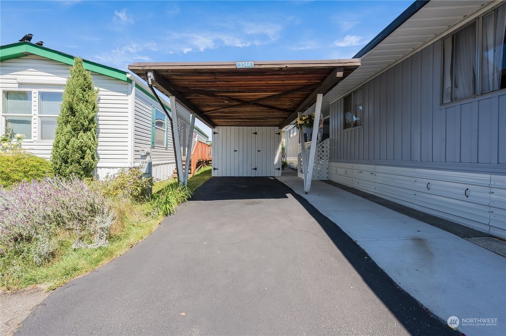 Photo of 3244 S 181st Place, SeaTac, WA 98188 (MLS # 2076641)