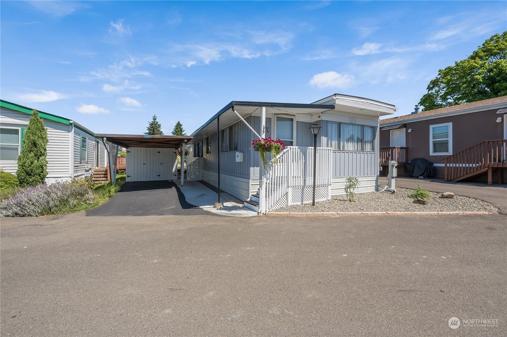 Photo of 3244 S 181st Place, SeaTac, WA 98188 (MLS # 2076641)