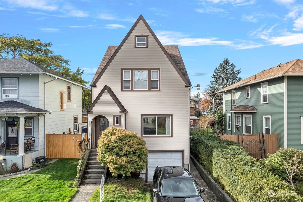 Photo of 2206 Wetmore Avenue, Everett, WA 98201 (MLS # 2307924)