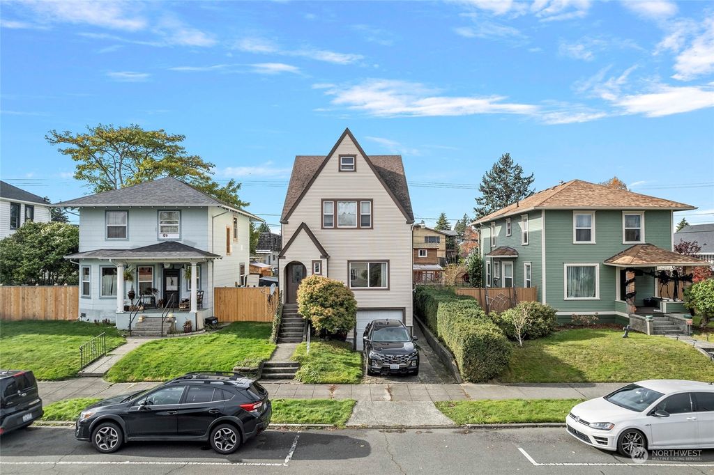 Photo of 2206 Wetmore Avenue, Everett, WA 98201 (MLS # 2307924)