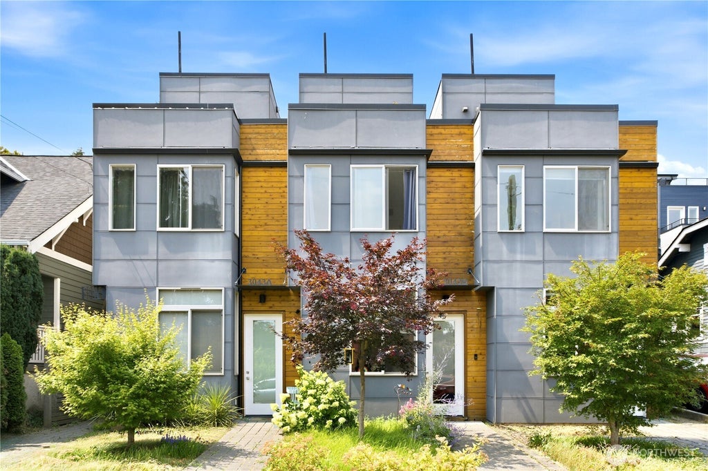 Photo of 3043 C 21st Avenue W, Seattle, WA 98199 (MLS # 2580399)