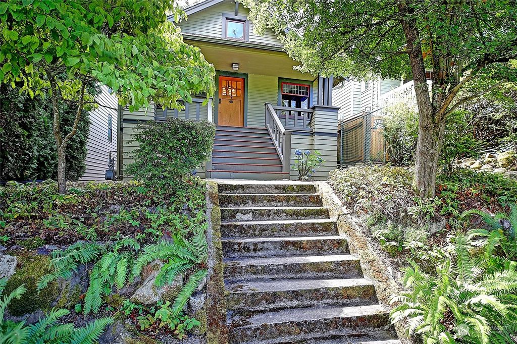 Photo of 335 N 77th Street, Seattle, WA 98103 (MLS # 2278391)