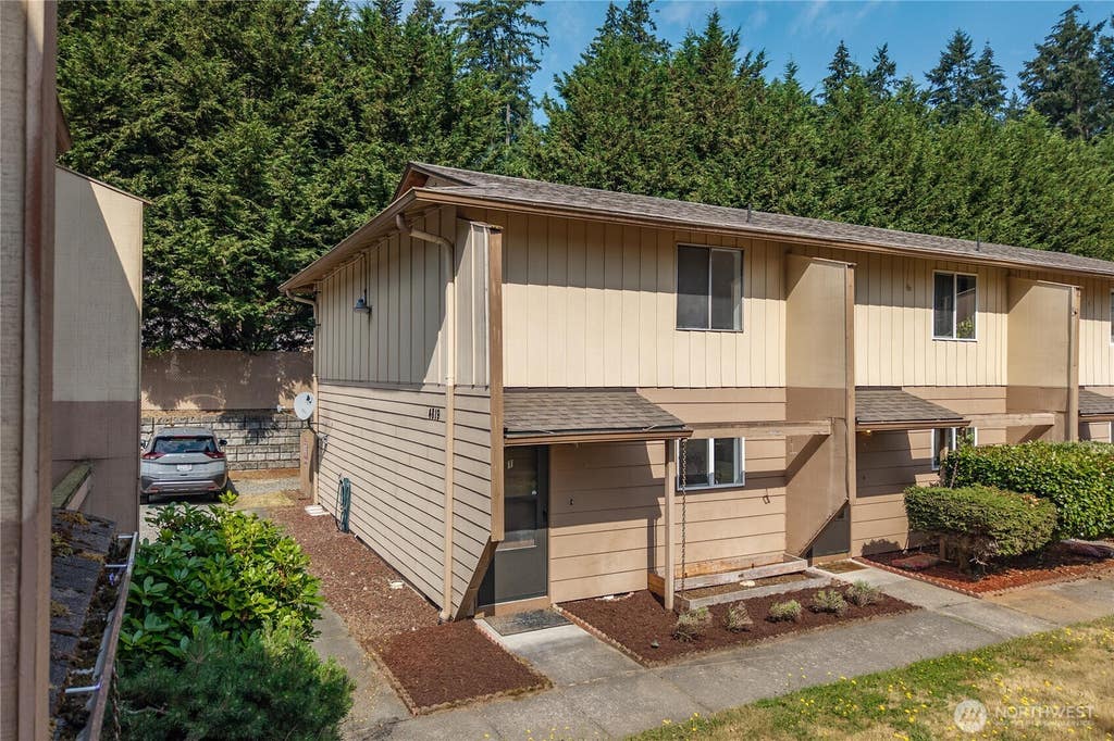 Photo of 4819 S 56th Street #1, Tacoma, WA 98409 (MLS # 2556064)
