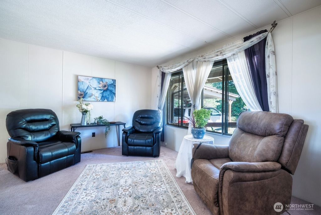 Photo of 519 1st Avenue W, Gold Bar, WA 98251 (MLS # 2423181)