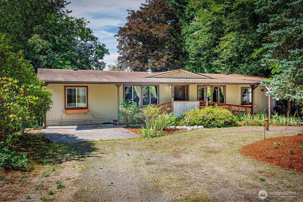 Photo of 519 1st Avenue W, Gold Bar, WA 98251 (MLS # 2423181)