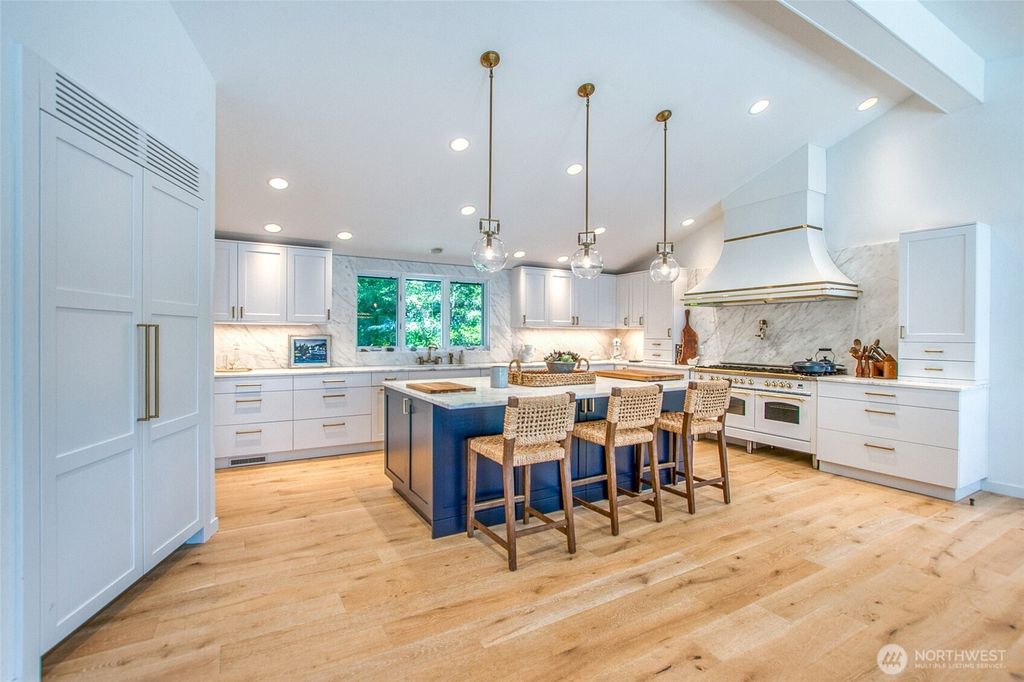 listing image 9369367837603423865