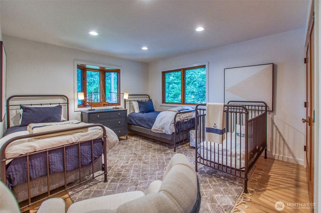 listing image 9360682515198186216