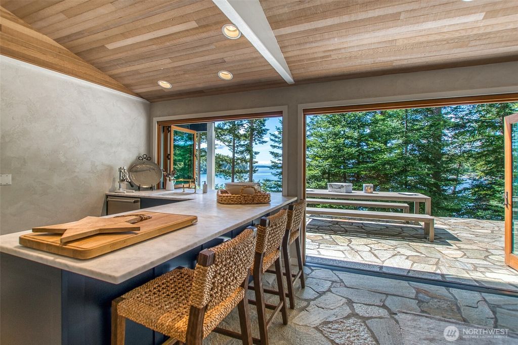 listing image 9360791282172420513