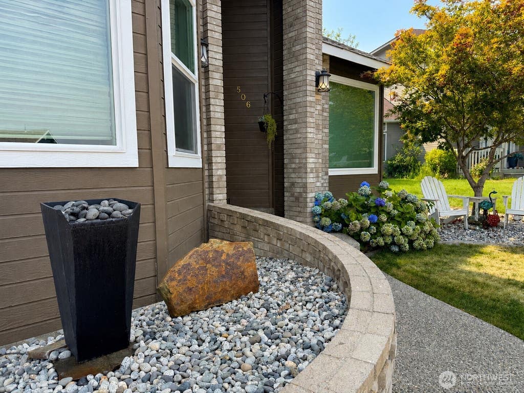 Photo of 506 Cedar Wood Place, Wenatchee, WA 98801 (MLS # 2566152)