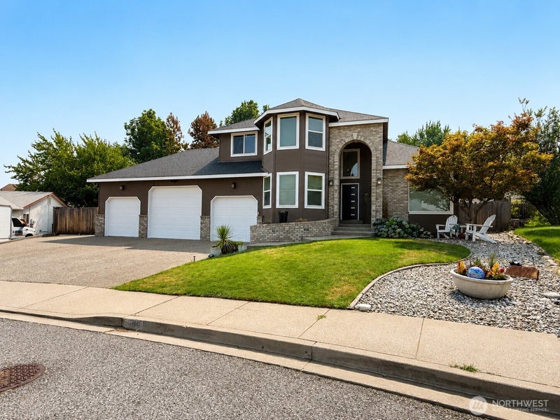 506 Cedar Wood Place