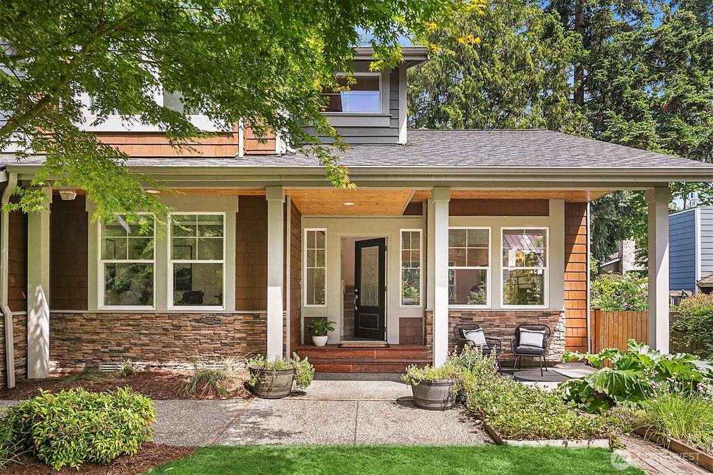 Photo of 11336 17th Avenue NE, Seattle, WA 98125 (MLS # 2395856)