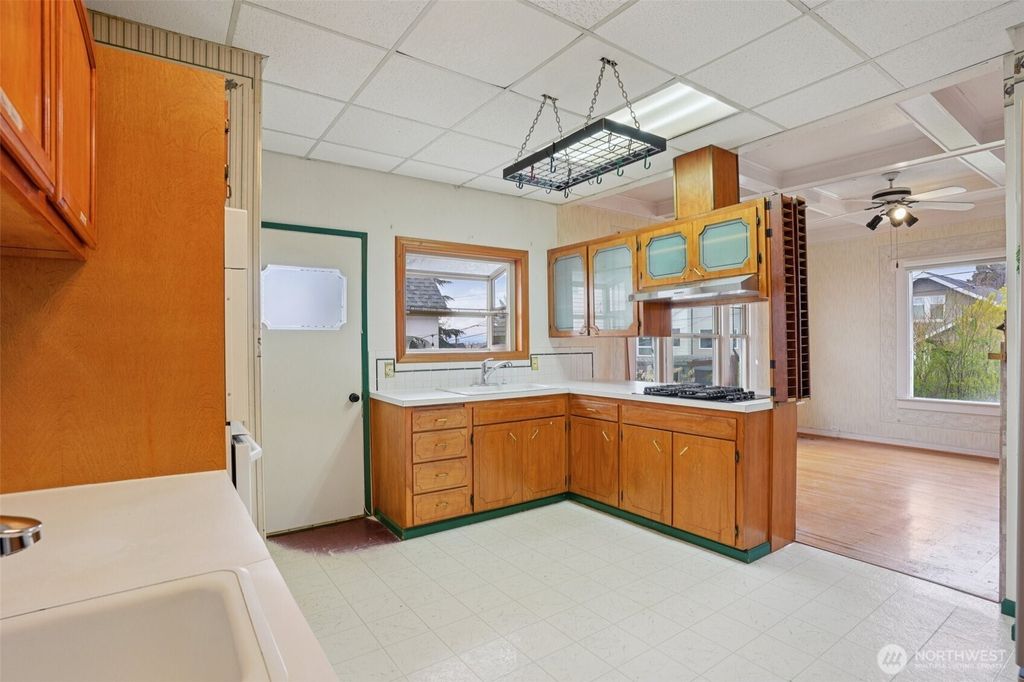 Photo of 4817 Greenwood Avenue N, Seattle, WA 98103 (MLS # 2508841)