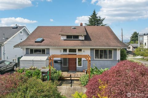 Photo of 4817 Greenwood Avenue N, Seattle, WA 98103 (MLS # 2508841)