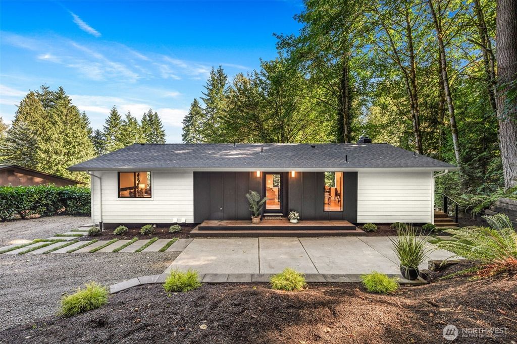Photo of 15909 175th Avenue NE, Woodinville, WA 98072 (MLS # 2437763)