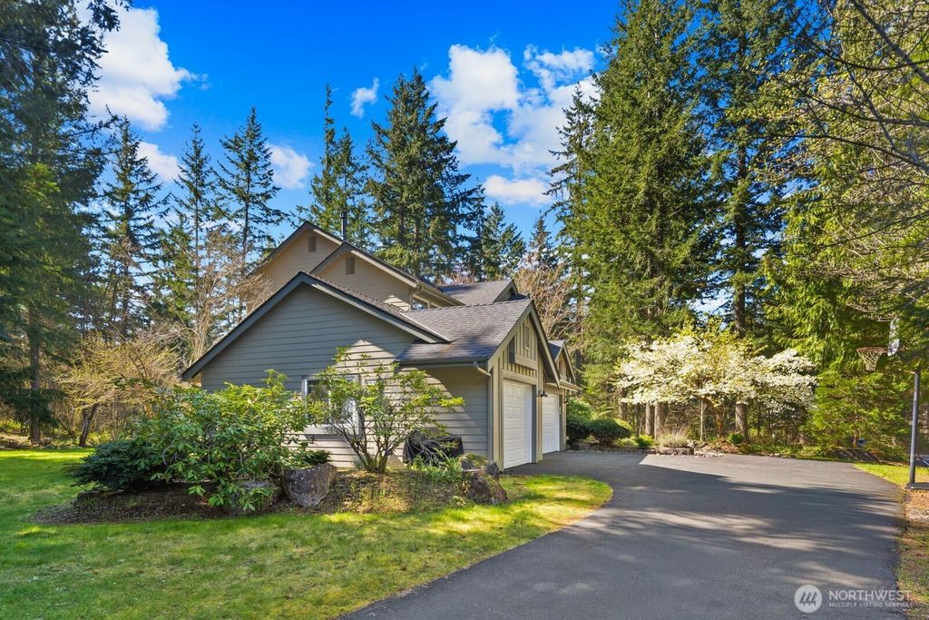 Photo of 45807 SE 137th Street, North Bend, WA 98045 (MLS # 2511891)