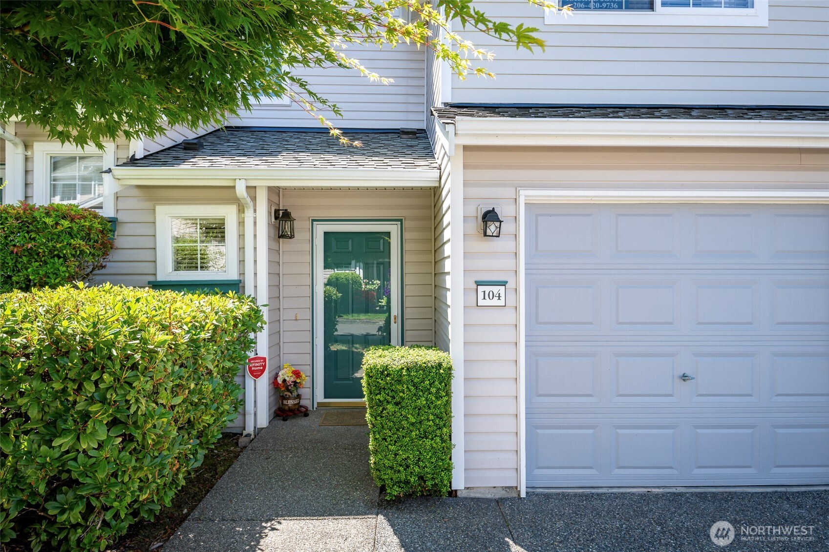 4802 Nassau Avenue NE 104