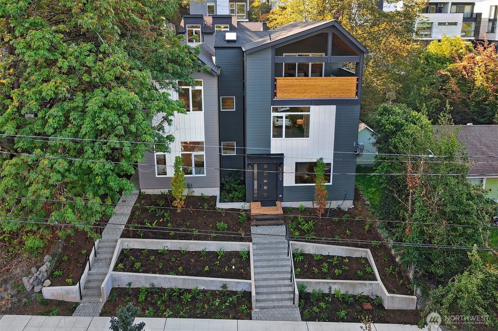 Photo of 1709 Martin Luther King Jr Way, Seattle, WA 98122 (MLS # 2585672)