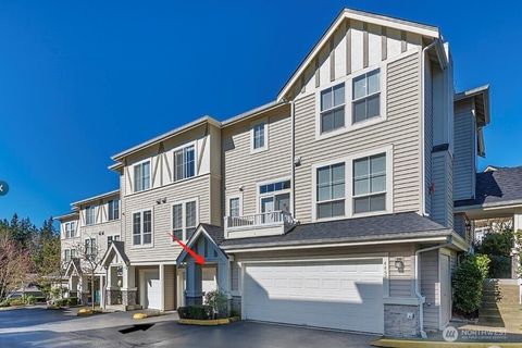 Photo of 4459 249th Terr Ter SE #8-5, Issaquah, WA 98029 (MLS # 2513556)