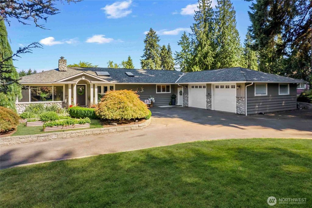 Photo of 24215 75th Avenue SE, Woodinville, WA 98072 (MLS # 2420454)