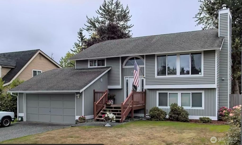 Photo of 708 91st Place SW, Everett, WA 98204 (MLS # 2409516)