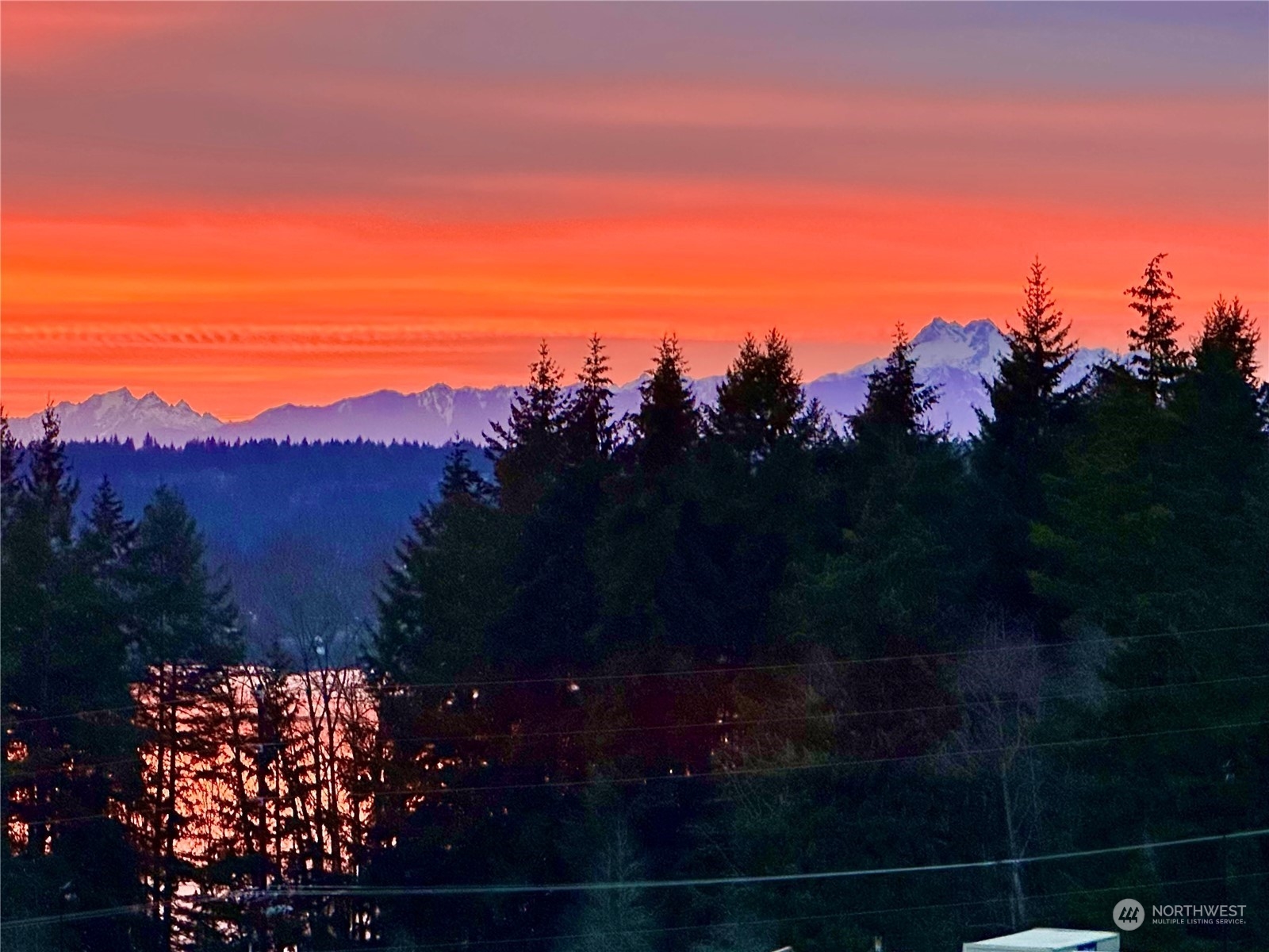 17572 NE Midnight Sun Loop