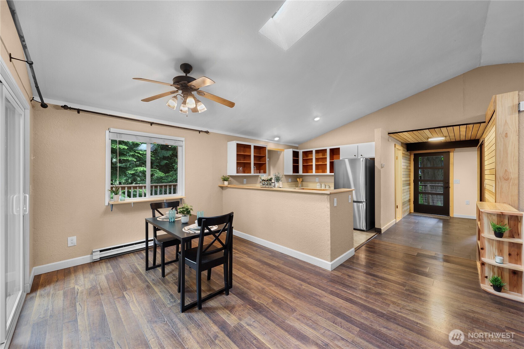 140 Windward Dr