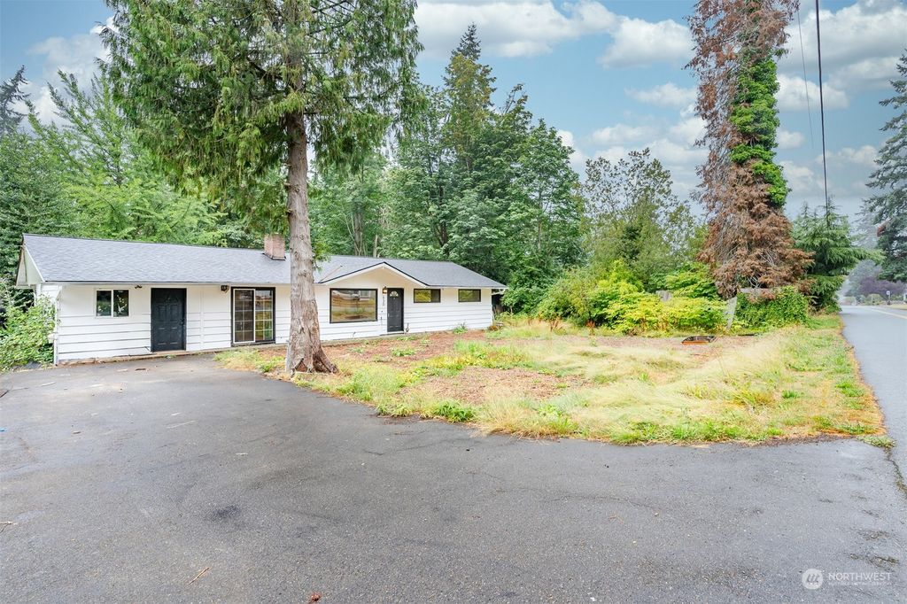 Photo of 630 Hubbard Road, Lynnwood, WA 98036 (MLS # 2137239)