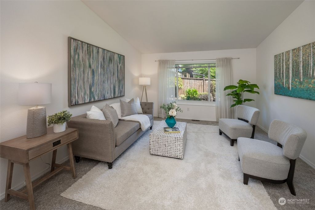 Photo of 35008 14th Avenue SW, Federal Way, WA 98023 (MLS # 2240835)