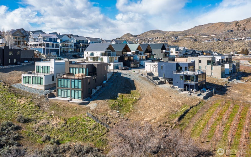 1325 Dragonfly Court