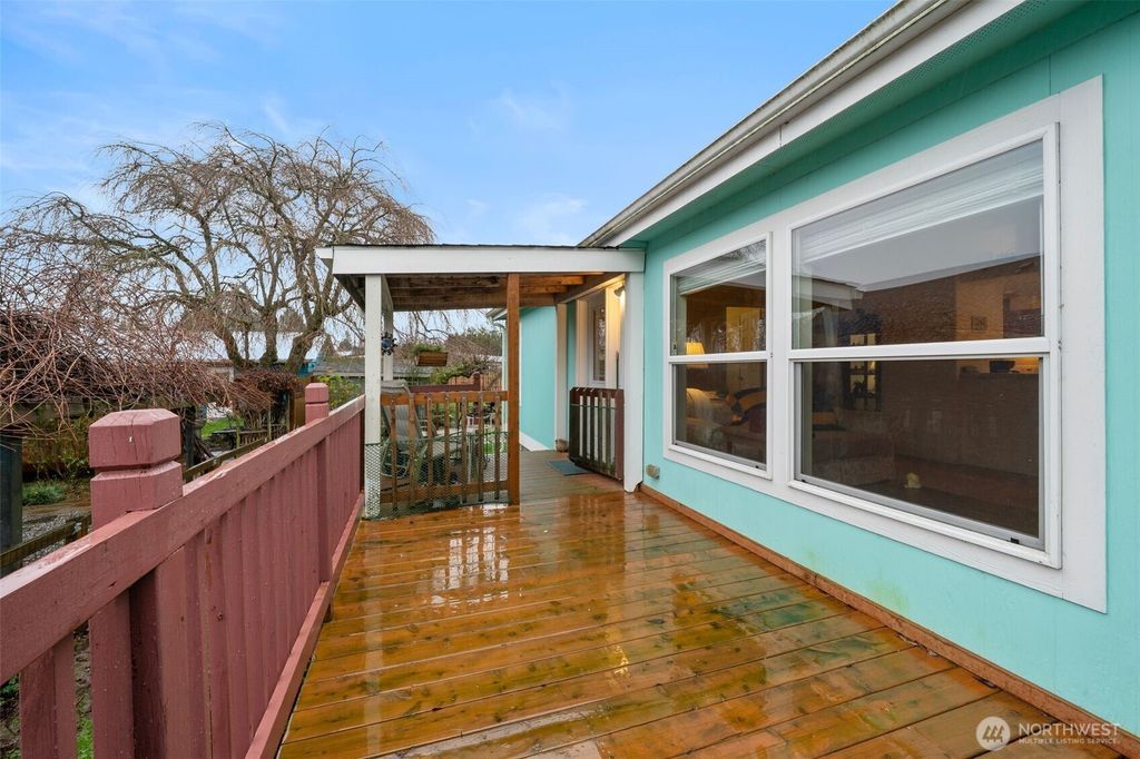 Photo of 1913 7th Street, Sedro Woolley, WA 98284 (MLS # 2445547)