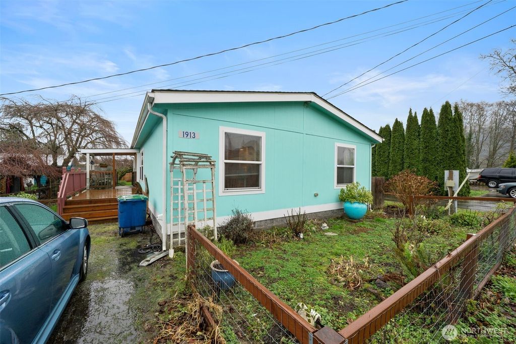 Photo of 1913 7th Street, Sedro Woolley, WA 98284 (MLS # 2445547)