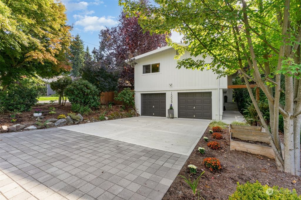 Photo of 15029 70th Avenue NE, Kenmore, WA 98028 (MLS # 2158785)