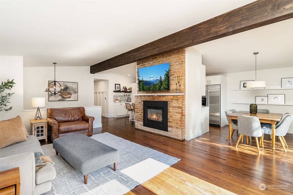 Photo of 15029 70th Avenue NE, Kenmore, WA 98028 (MLS # 2158785)
