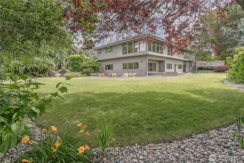 Photo of 423 Lombard Lane, Wenatchee, WA 98801 (MLS # 2392367) Photo of 423 Lombard Lane, Wenatchee, WA 98801 (MLS # 2392367)