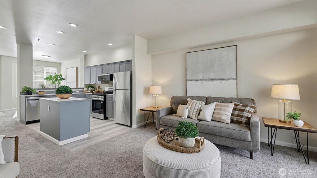 Photo of 9217 122nd Court NE #B-117, Kirkland, WA 98033 (MLS # 2489193)