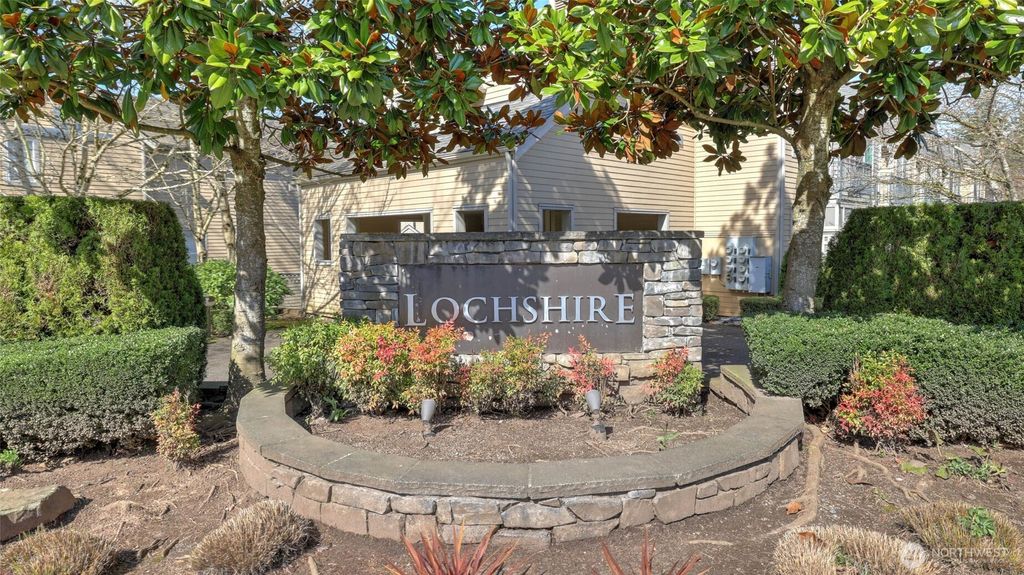 Photo of 9217 122nd Court NE #B-117, Kirkland, WA 98033 (MLS # 2489193)