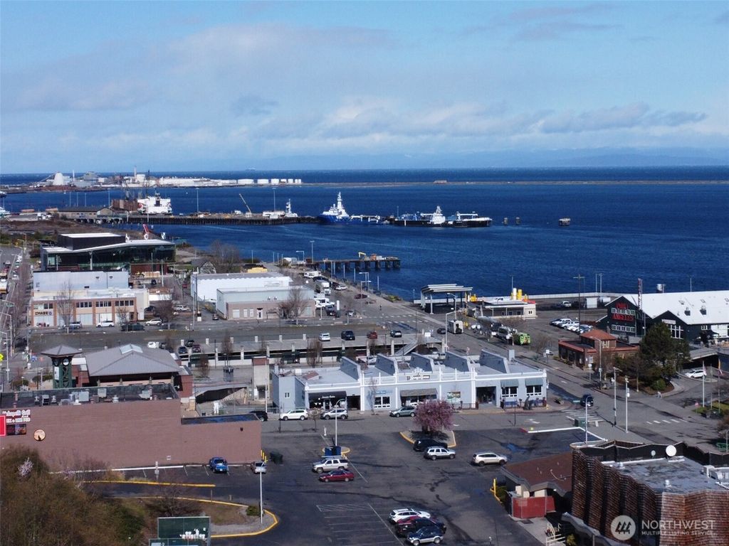 Photo of 222 N Lincoln Street #207, Port Angeles, WA 98362 (MLS # 2468125)