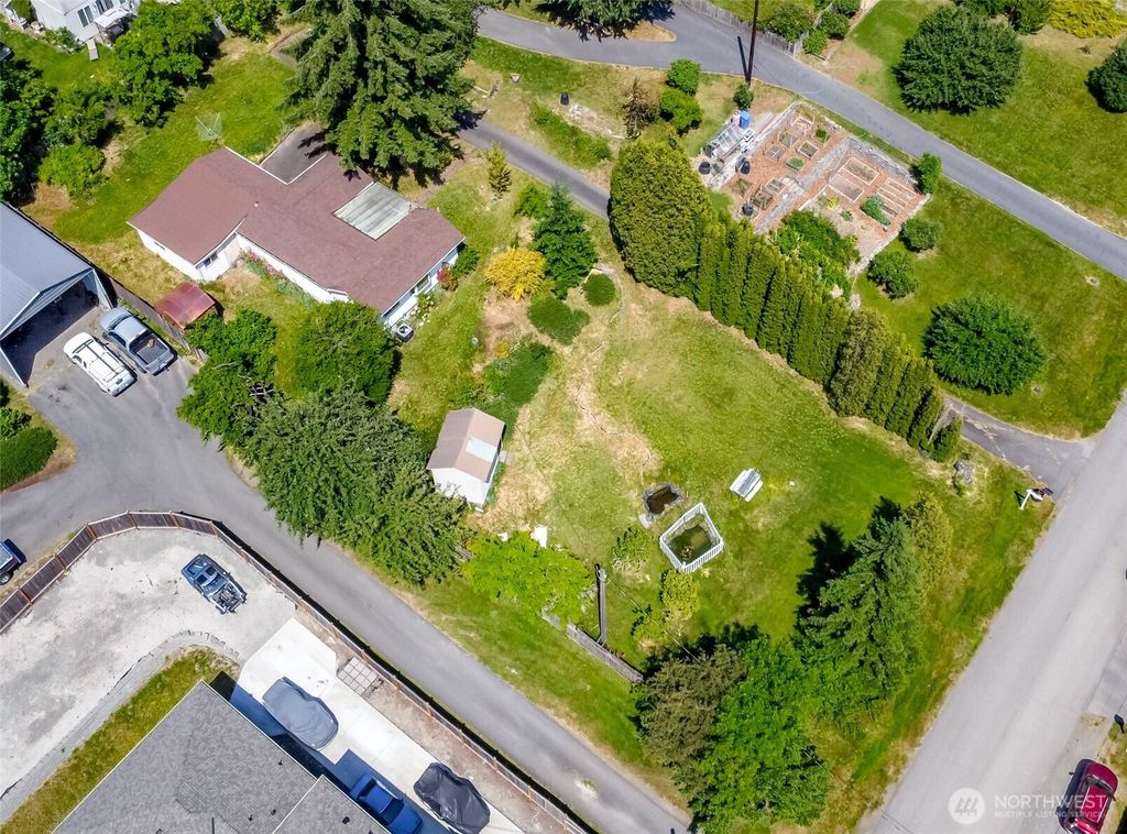Photo of 416 Emerald Street, Milton, WA 98354 (MLS # 2387863)