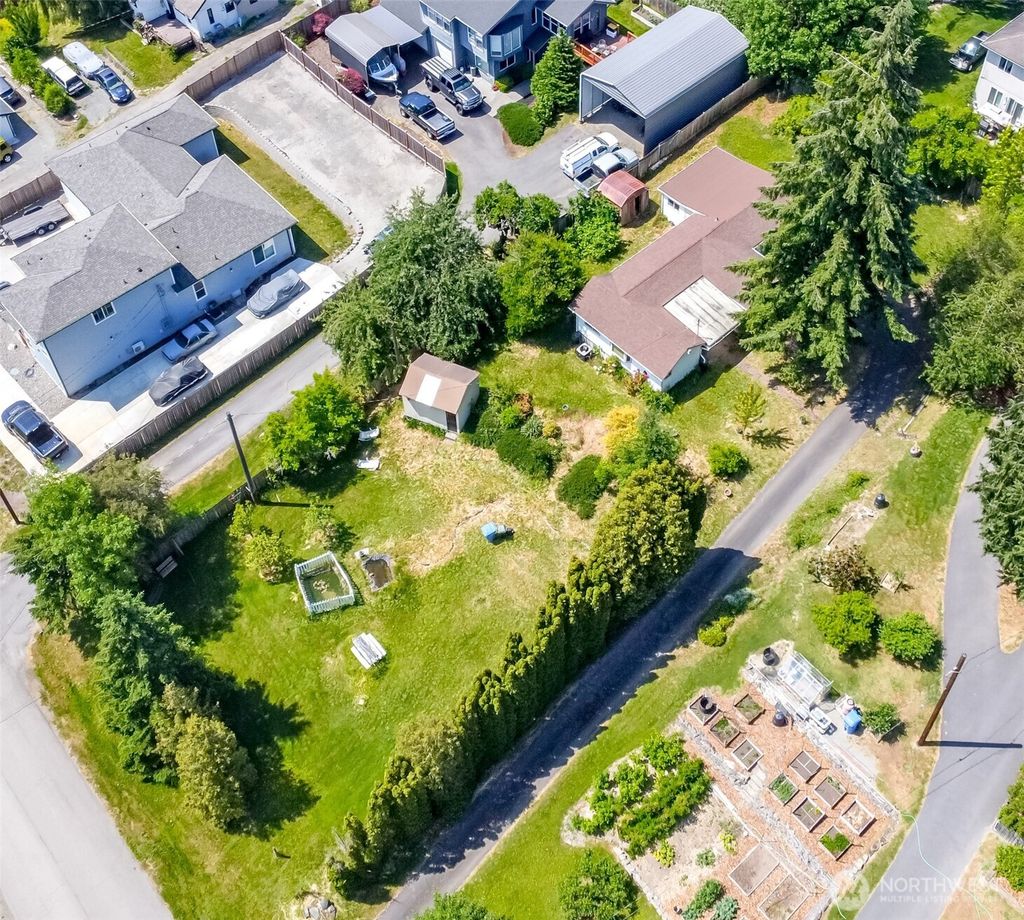 Photo of 416 Emerald Street, Milton, WA 98354 (MLS # 2387863)