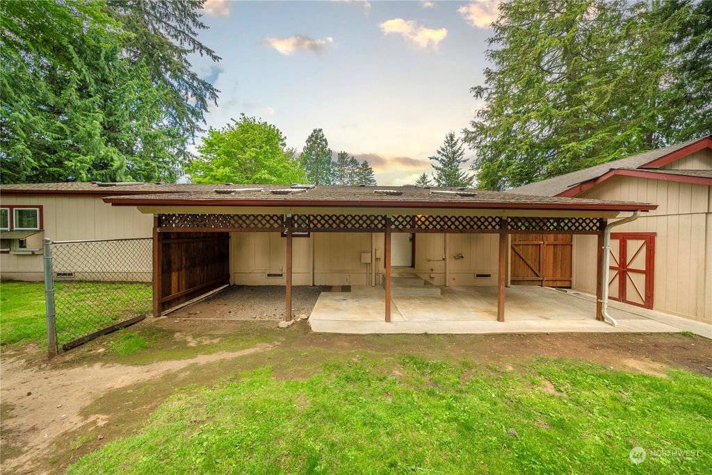 Photo of 19232 140th Avenue SE, Renton, WA 98058 (MLS # 2070075)