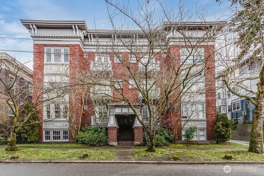 Photo of 214 13th Avenue E #9, Seattle, WA 98102 (MLS # 2331489)