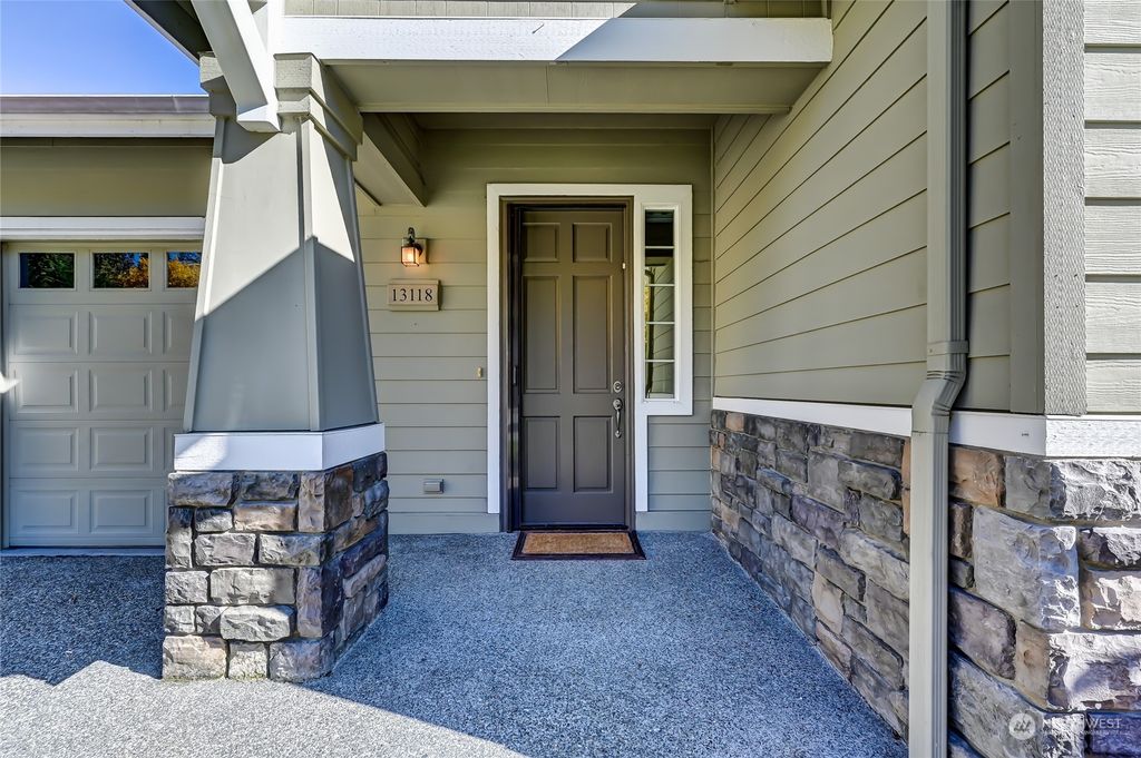 Photo of 13118 234th Court NE, Redmond, WA 98053 (MLS # 2168842)