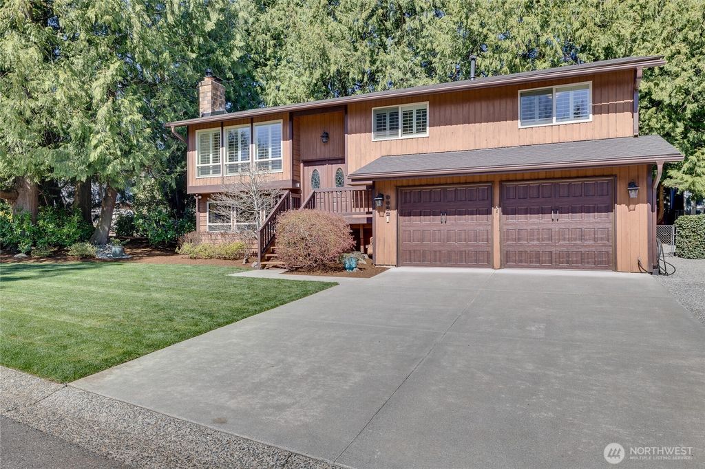 Photo of 9602 NE 203rd Street, Bothell, WA 98011 (MLS # 2496433)